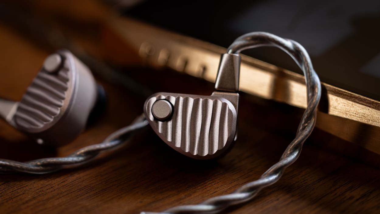 64 Audio Ocean monitor in-ear, detaliu spate