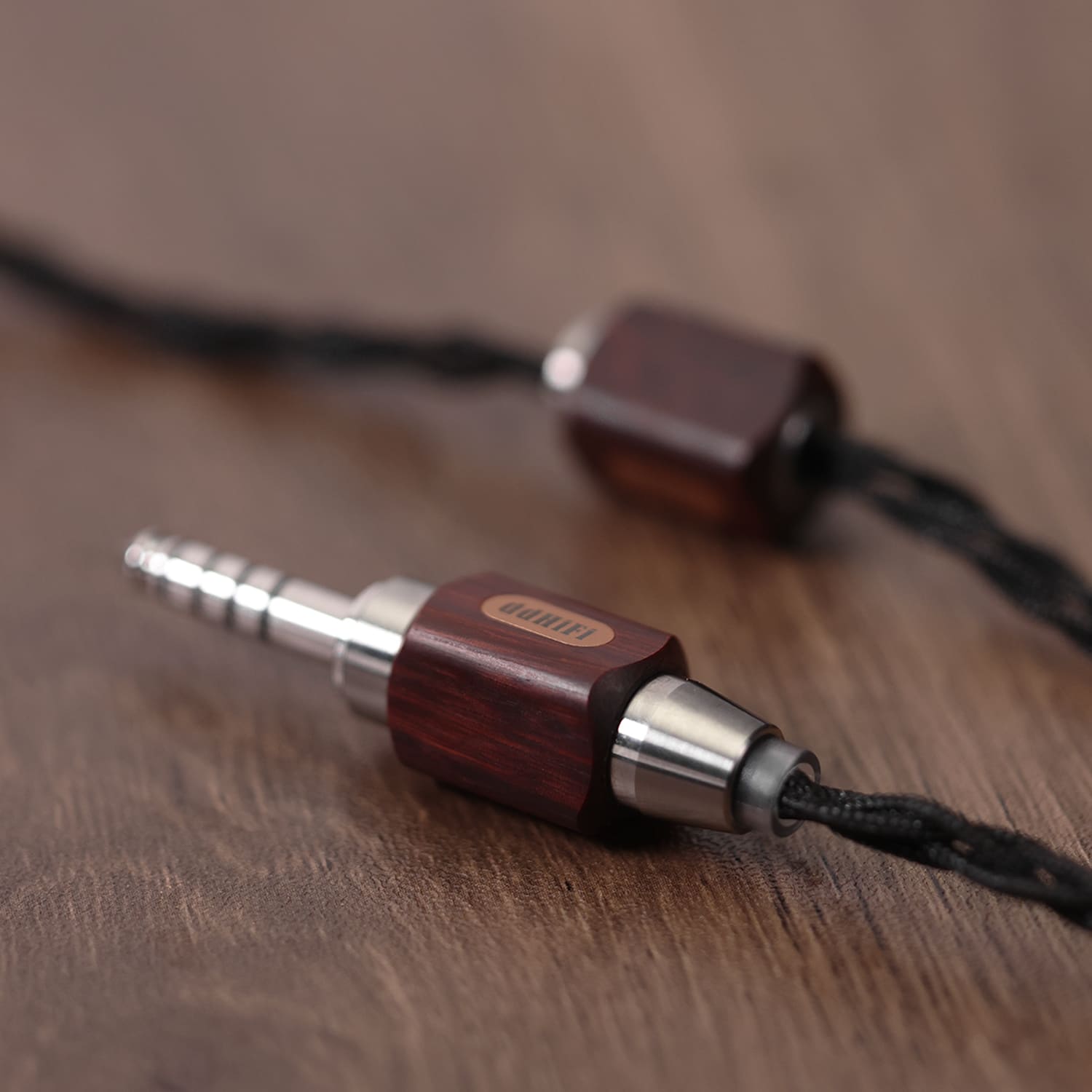 ddHiFi BC130C Eryx variante de conector OFC și RhP 4,4 mm