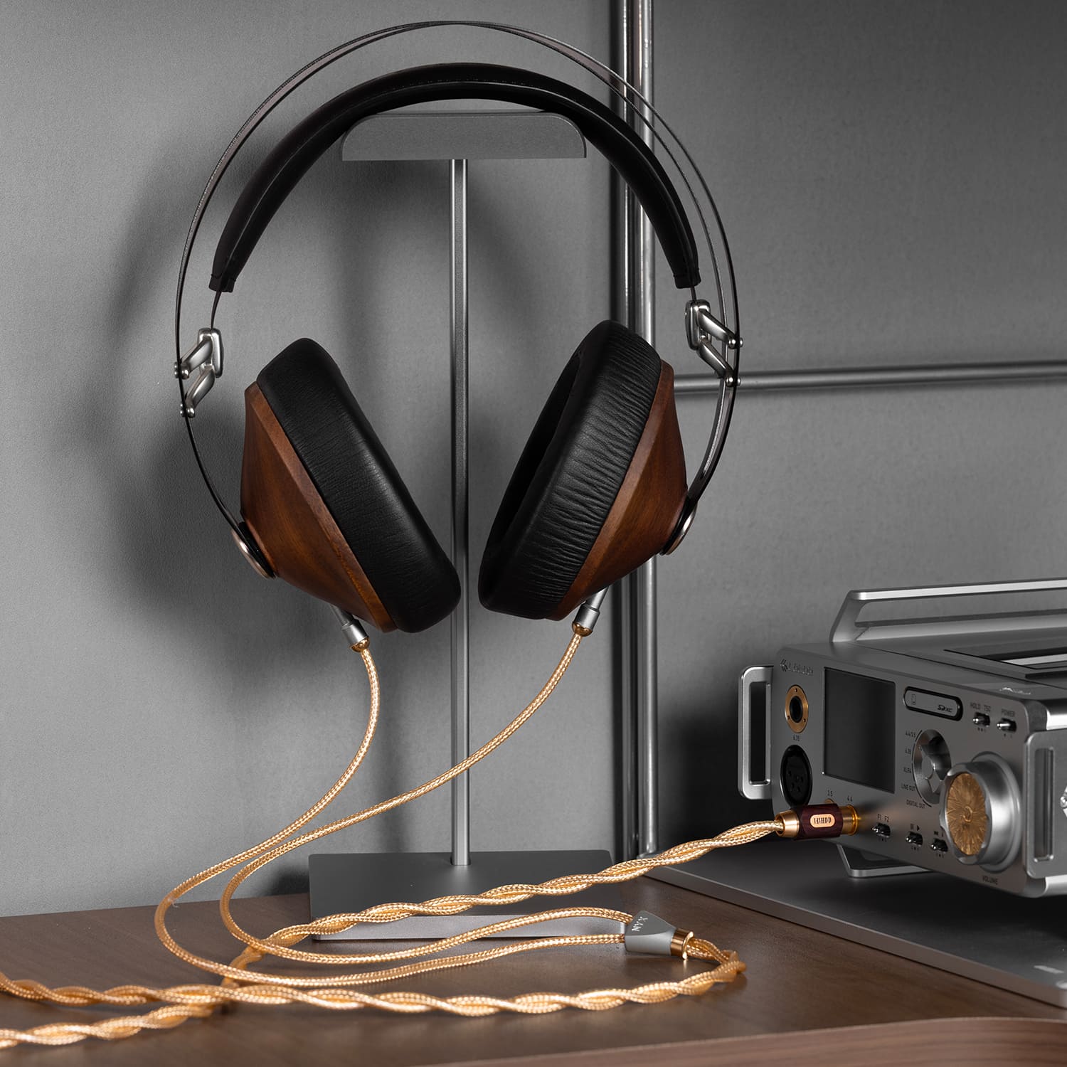 DD HIFI BC150G folosit cu căști