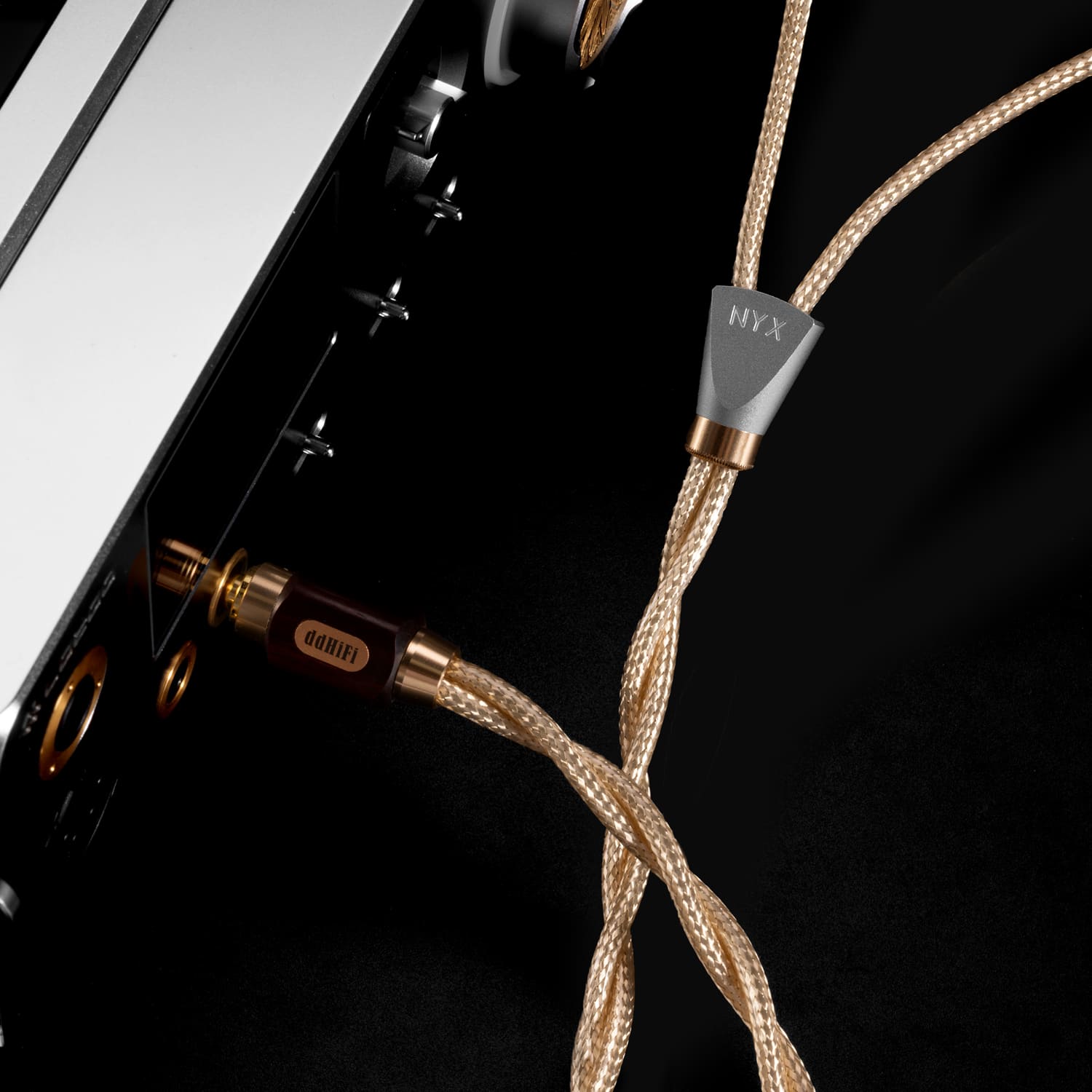 DD HIFI BC150G conectat simetric de 4,4 mm