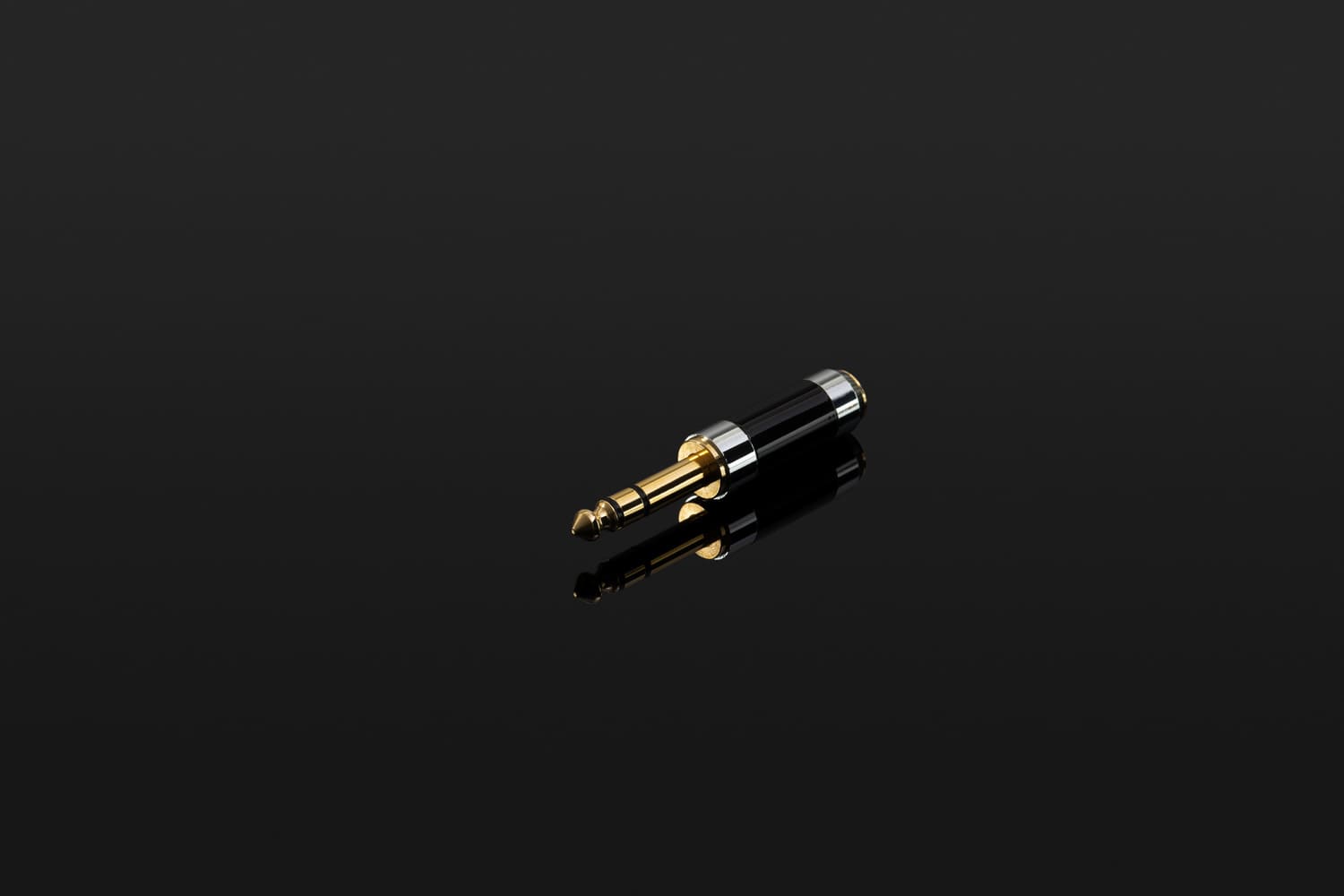 Adaptor de la mufă de 4,4 mm la mufă de 6,3 mm