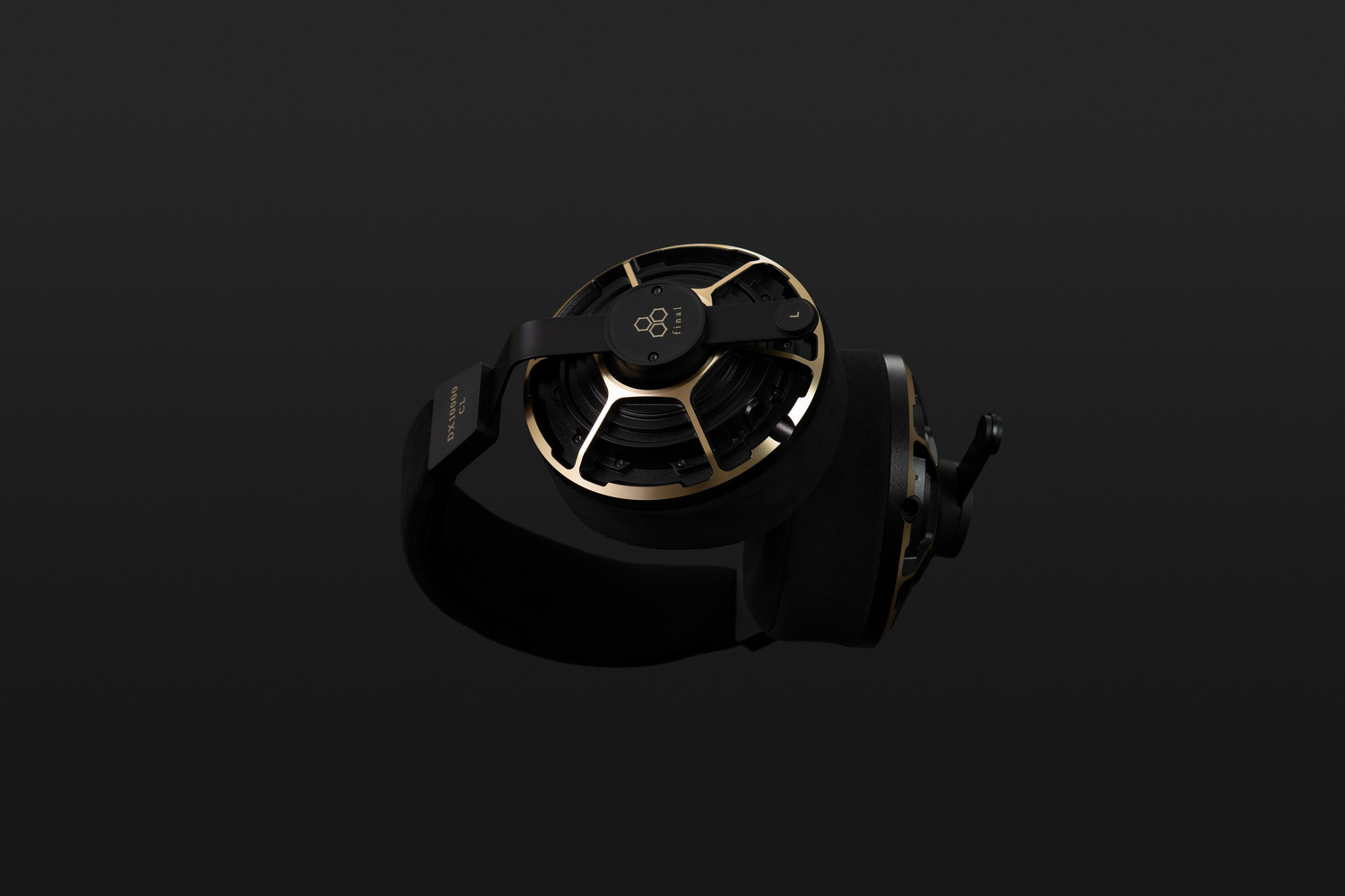 final DX10000 CL Collector's Edition cu cupe aurii și negre