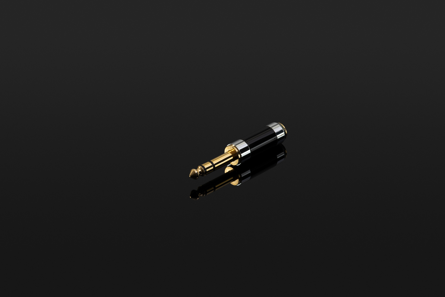 Adaptor de la mufă de 4,4 mm la jack de 6,3 mm